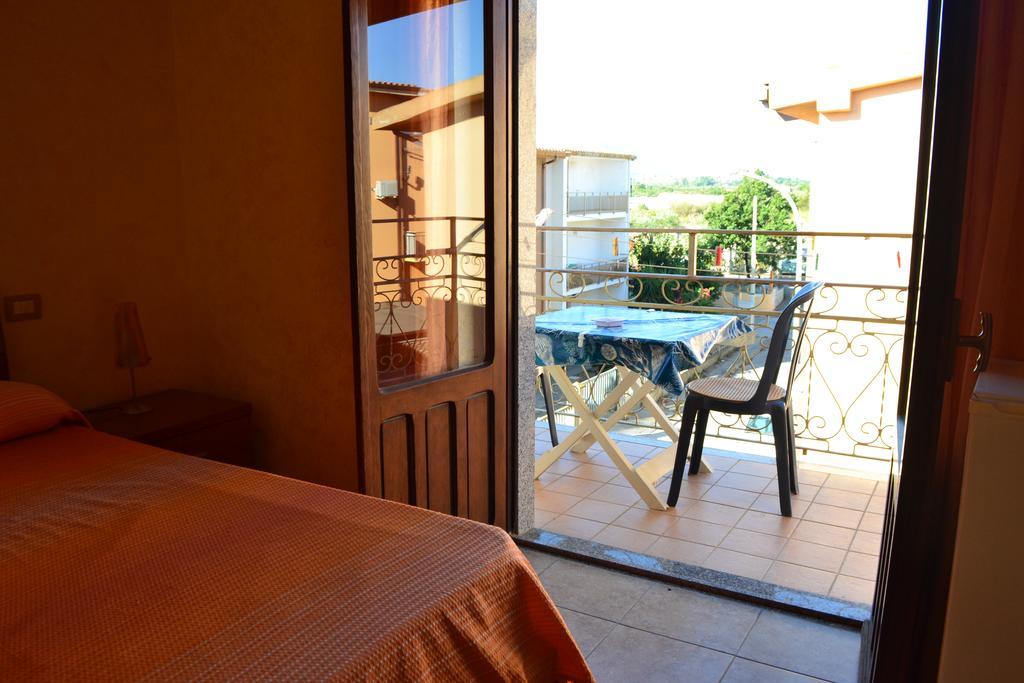 Sa Marina Bed & Breakfast La Caletta Luaran gambar