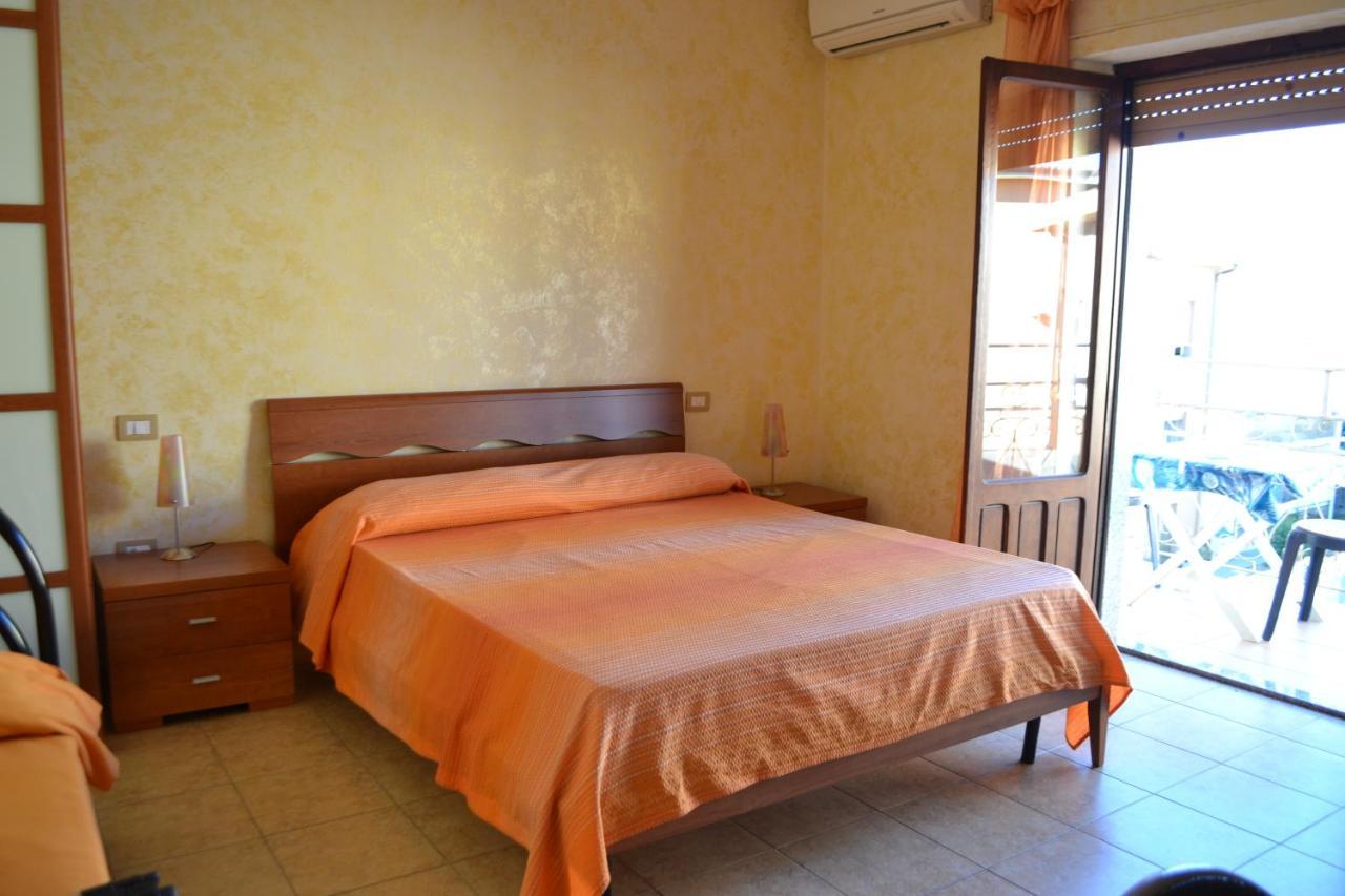 Sa Marina Bed & Breakfast La Caletta Luaran gambar