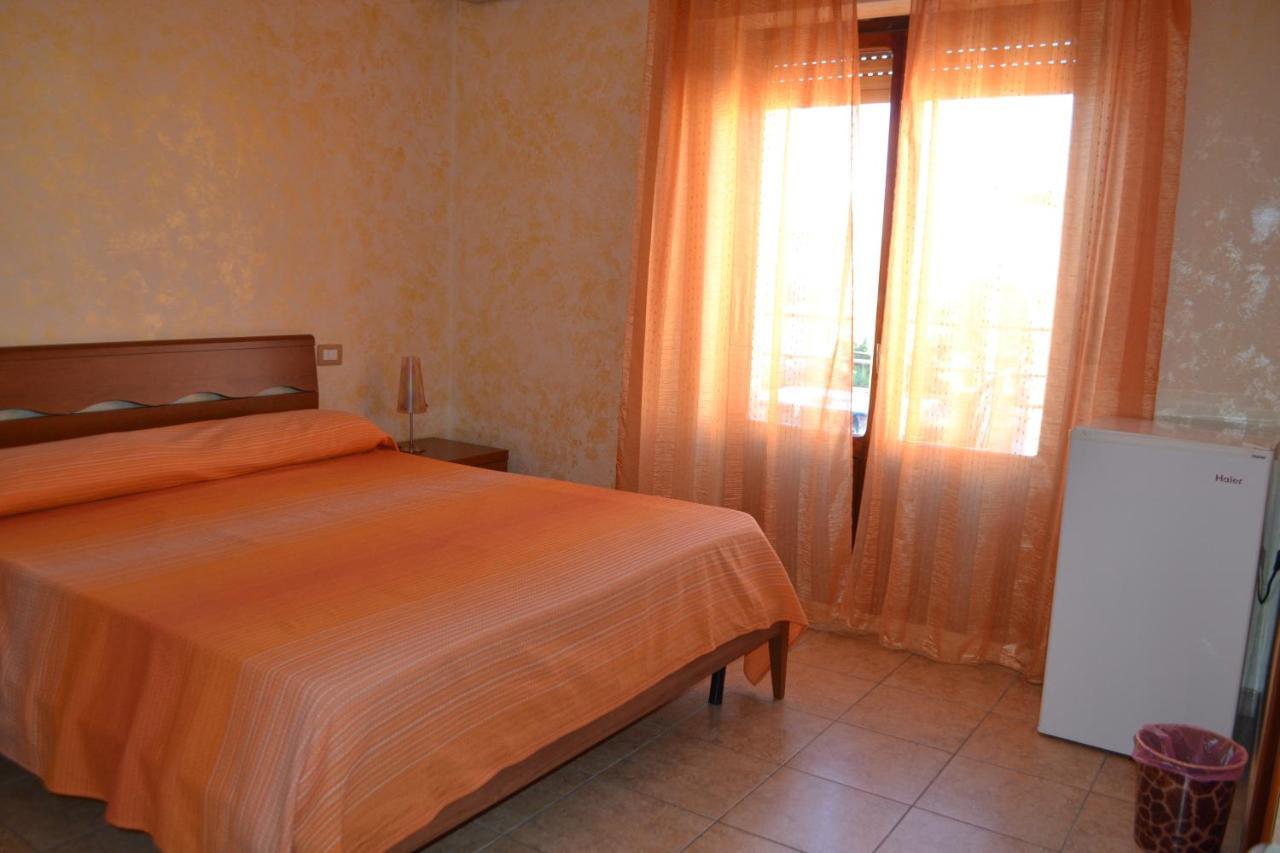 Sa Marina Bed & Breakfast La Caletta Luaran gambar